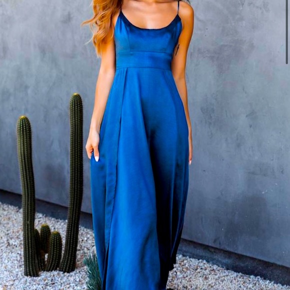 Dress - Picture 2 of 5